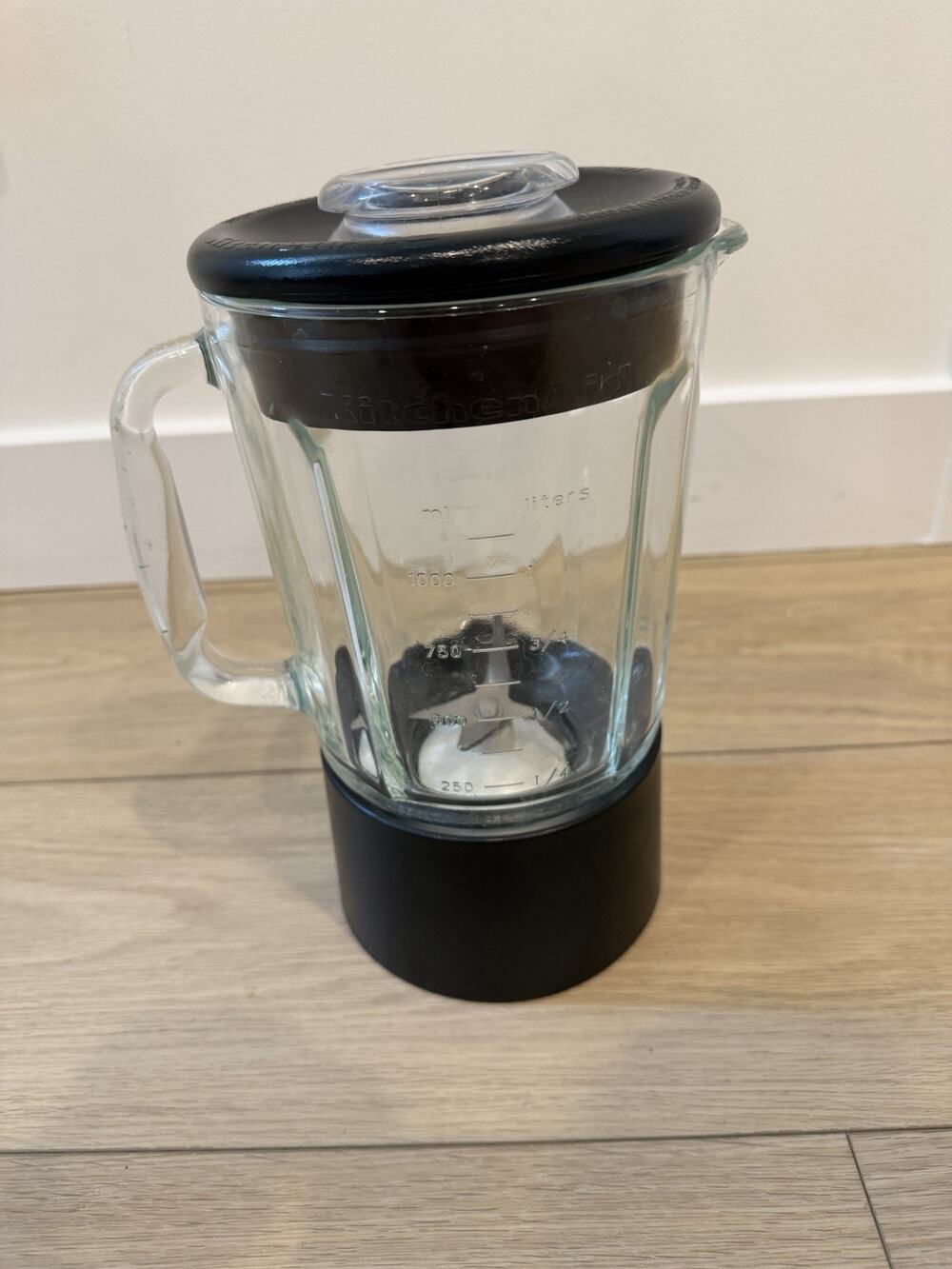 Kitchen Aid KSB50B4 Glass Black Blender Jar Pitcher Lid And Blade 40 oz. 5 Cups